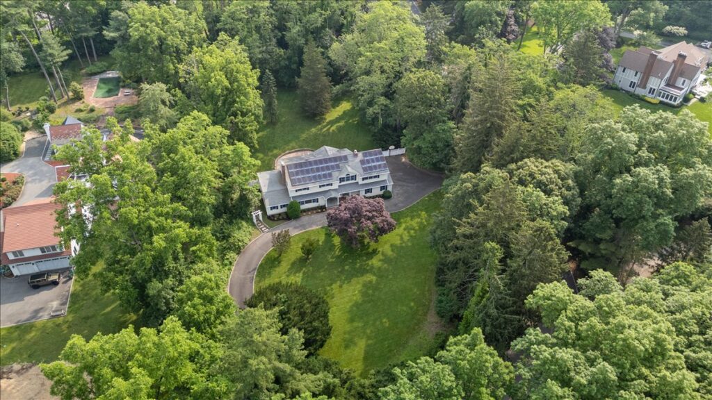 27-DJI_20250613090039_0028_D 27-DJI_20250613090039_0028_D